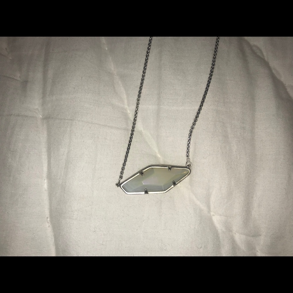 BETH Pendant Adjustable Necklace